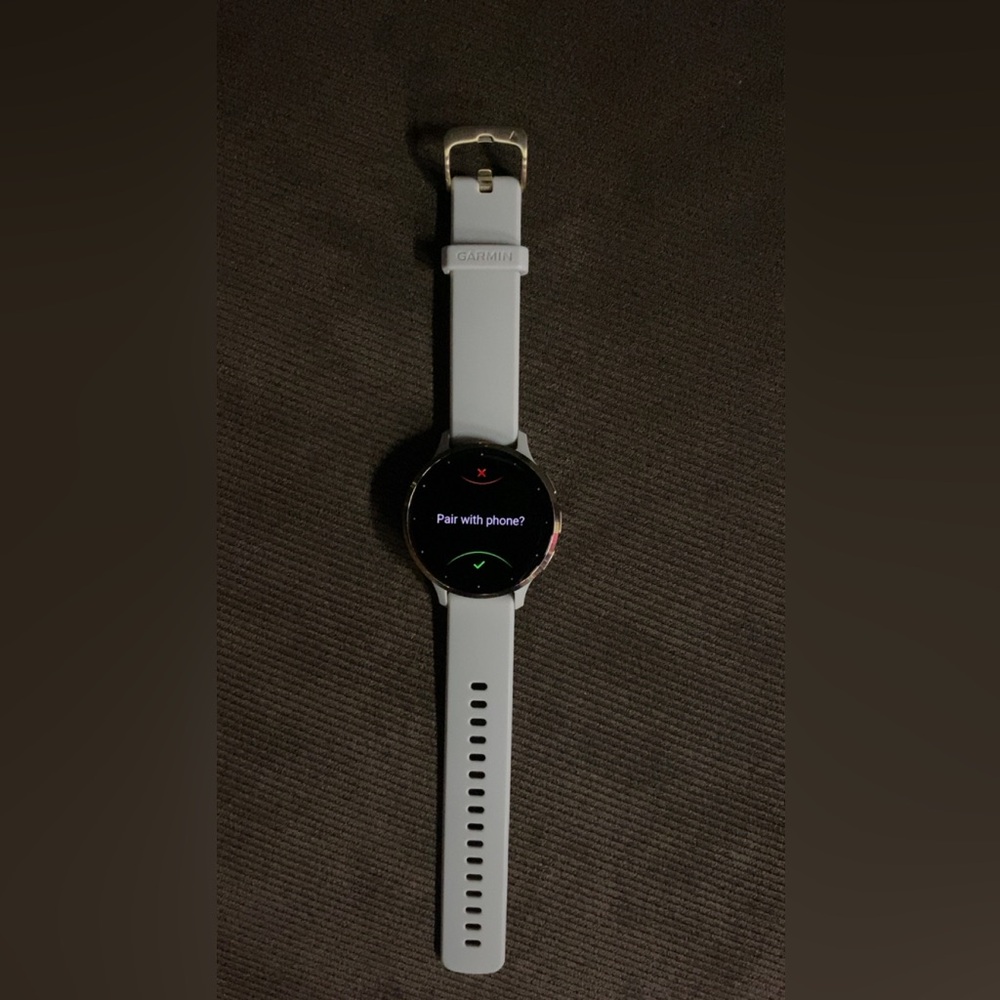 Garmin Venu 3S Soft Gold Stainless Steel Bezel 1.2-Inch AMOLED Touchscreen